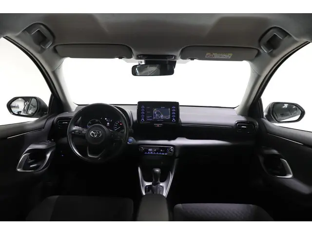 Toyota Yaris 1.5 Hybrid Dynamic,  Parkeersensoren, Navi, Apple Carplay / Android Auto, Keyless, Came...