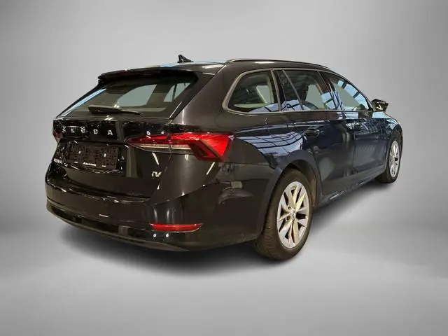 Skoda Octavia Combi 1.4 TSI 204pk DSG iV PHEV Business Edition · Apple/Android Car Play · Navigatie...