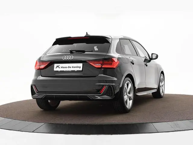 Audi A1 Sportback 30 TFSI 110pk S Edition · Camera · Apple/Android Car Play · Keyless · P-Sensoren ·...