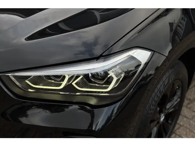 BMW X1 xDrive25e | Elektrische Klep | PDC V + A | LED | Apple Carplay | DAB | 20x op voorraad !