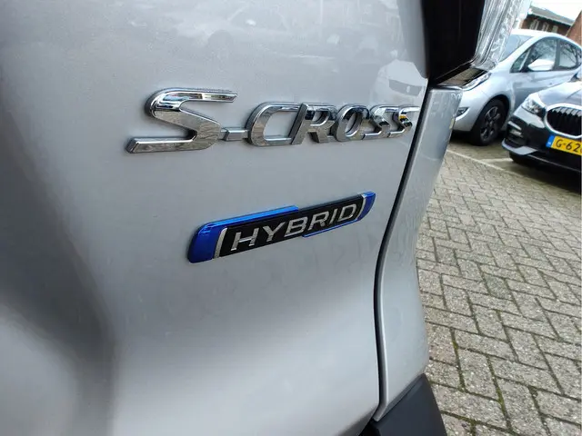 Suzuki S-Cross