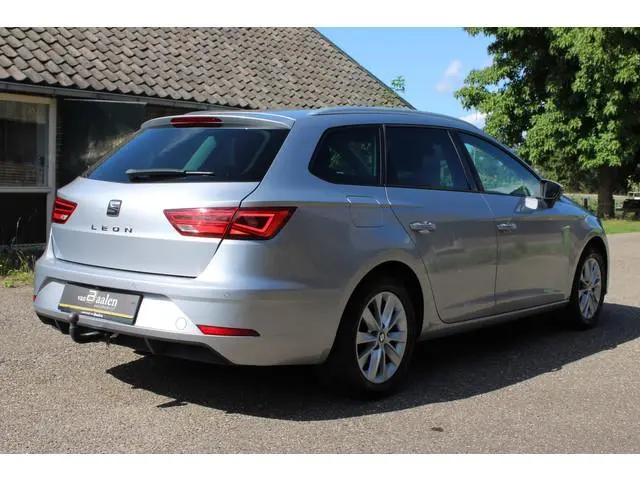 SEAT Leon ST 1.2 TSI Style Business NAVI FULL LED CAMERA TREKHAAK 99000KM!!!