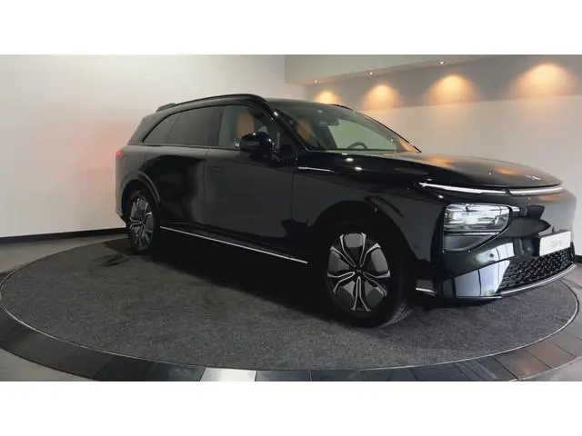 XPENG G9