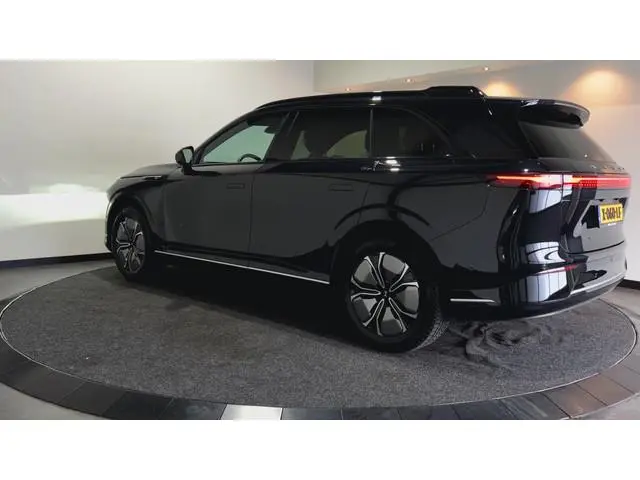 XPENG G9
