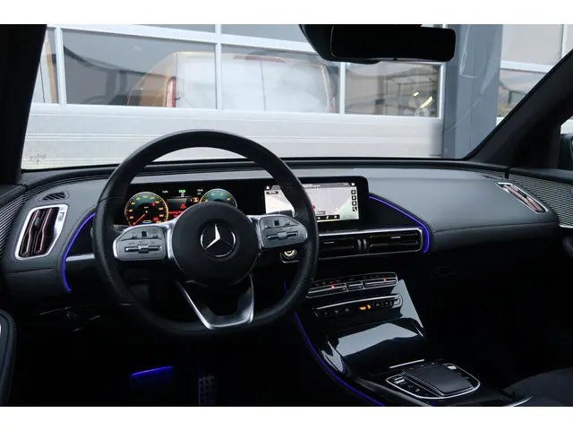Mercedes-Benz EQC 400 4MATIC Business AMG 80 kWh PANO/ CAMERA/ LEDER/ TREKHAAK/ ETC.