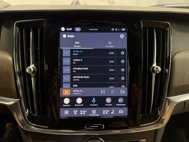 Volvo V90