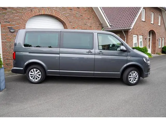 Volkswagen Caravelle 2.0 TDI 150PK DSG L2H1 9 Persoons Trekhaak NAVI