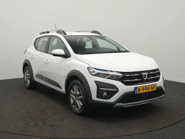 Dacia Sandero Stepway TCe 90 Comfort - RIJKLAARPRIJS - Cruise Control - Climate Control - Keyless En...