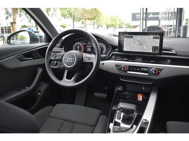 Audi A4 Limousine 2.0 TFSI 150PK ECC SPORTSTOELEN NAVIGATIE
