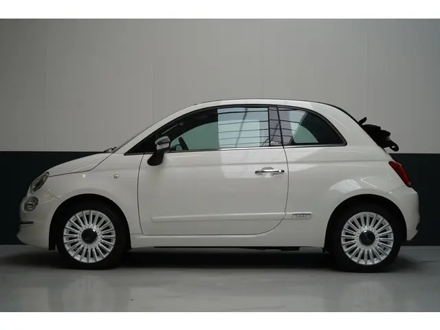 Fiat 500 C 1.0 Hybrid Star | Navigatie | Apple Carplay | Climate control | Parkeersensoren | Half le...