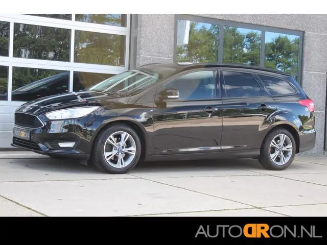 Ford Focus Wagon 1.0 126 Pk Titanium Edition Stuurverwarming Navigatie Trekhaak