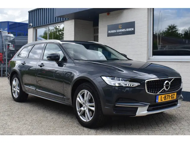 Volvo V90 Cross Country 2.0 D4 Aut. | Polestar Eng. | Trekhaak | Carplay | Navi | Stoelverwarming