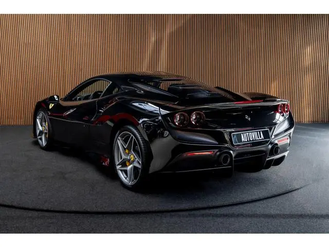 Ferrari F8 Tributo 3.9 V8 HELE