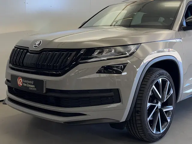Skoda Kodiaq 1.5 TSI Sportline Business | 20 Inch velgen | Memory Stoelen | Elektrische klep | Virtu...