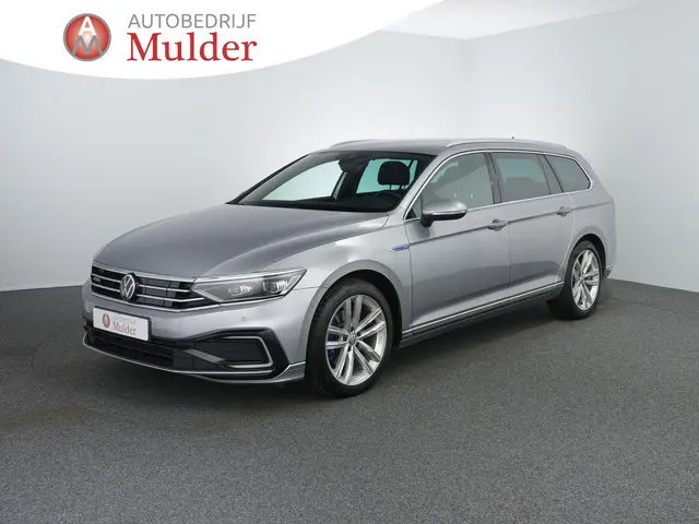 Volkswagen Passat Variant 1.4 TSI PHEV GTE Business | Zwenkhaak | Matrix | Virtual | Leer | Zwarte h...