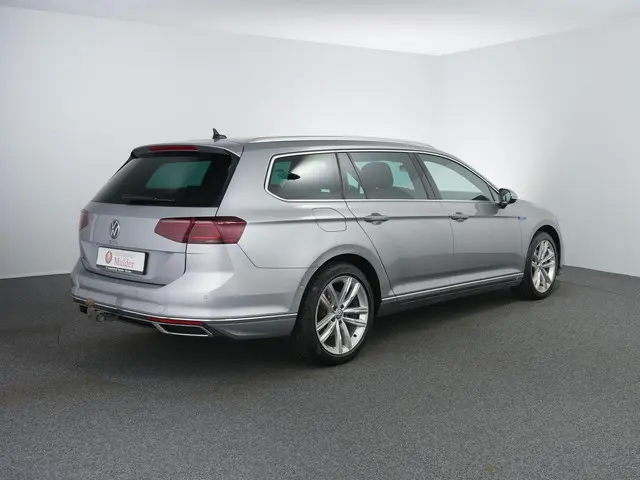 Volkswagen Passat Variant 1.4 TSI PHEV GTE Business | Zwenkhaak | Matrix | Virtual | Leer | Zwarte h...