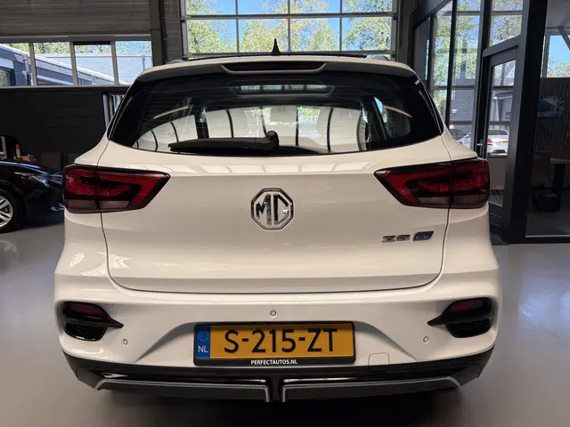 MG ZS EV