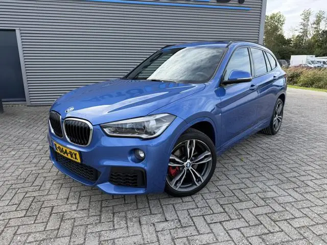 BMW X1 xDrive20i High Executive M Sport ACC Harman-Kardon Trekhaak Panoramadak 19 Inch  LED