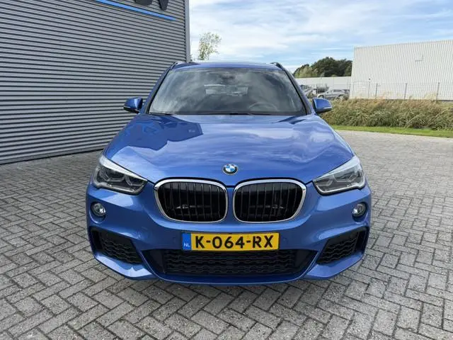 BMW X1 xDrive20i High Executive M Sport ACC Harman-Kardon Trekhaak Panoramadak 19 Inch  LED