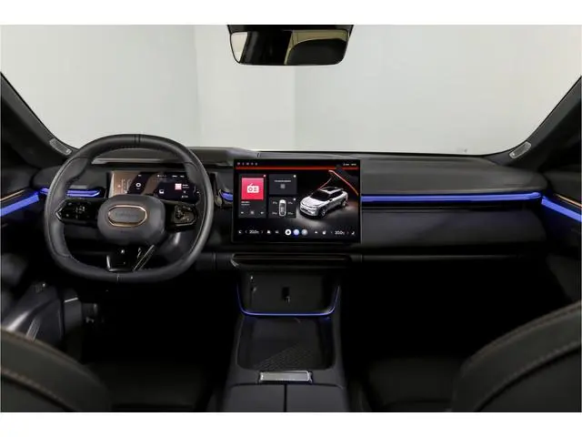 Lynk & Co 08