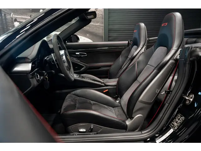 Porsche 911 Cabrio 3.8 Carrera GTS *Sport-Chrono / Interieurpakket GTS (Carbon) / PASM / Bose / Spor...
