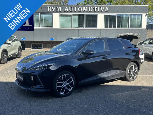 MG MG4 Electric Luxury 64 kWh FABR. GARANTIE t/m 02-2031/150.000KM| SOH 96% | DEALER ONDERHOUDEN | R...