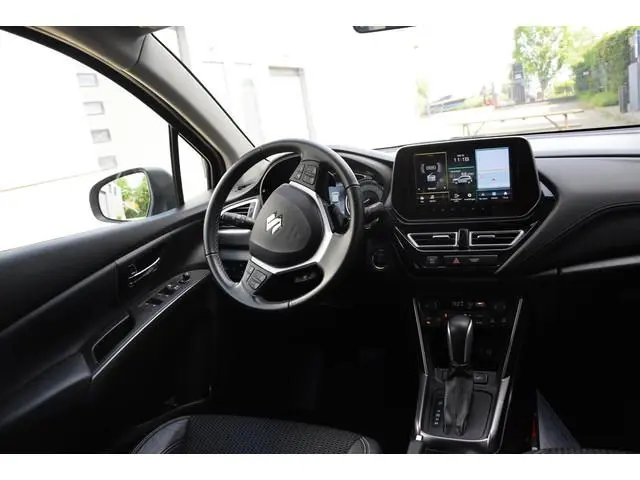 Suzuki S-Cross