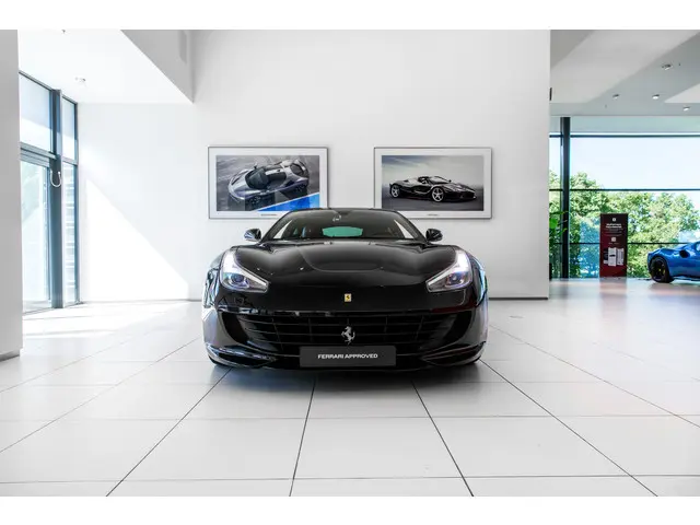 Ferrari GTC4Lusso