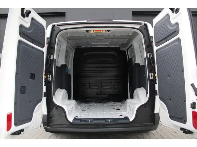 Kia PV5