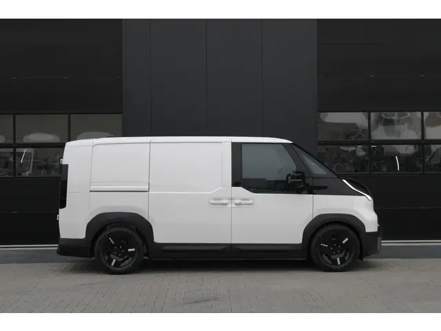 Kia PV5