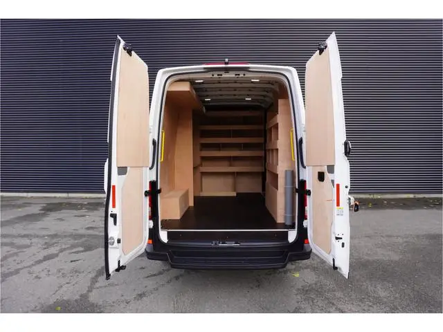Volkswagen Crafter 163pk RWD Facelift L3H3/L2H2 3500kg Trekvermogen Navigatie Apple Carplay Camera P...