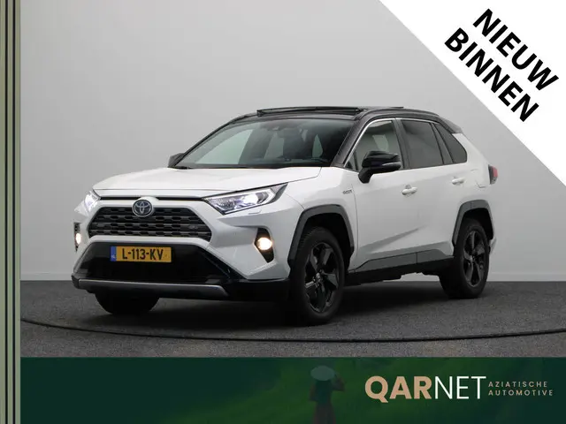 Toyota RAV4 2.5 Hybrid Bi-Tone | Panoramadak | Stuur, Stoel, en Voorruitverwarming | Trekhaak |