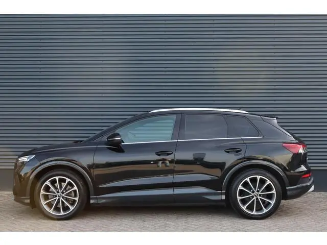 Audi Q4 e-tron 50 quattro 77 kWh Matrix LED/Leder/Keyless/Camera/ACC/DCC/20"/Trekhaak wegkl.