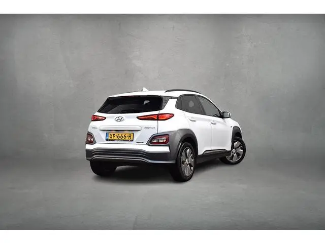 Hyundai Kona EV Fashion 64 kWh | Warmtepomp | CarPlay | HUD | ACC