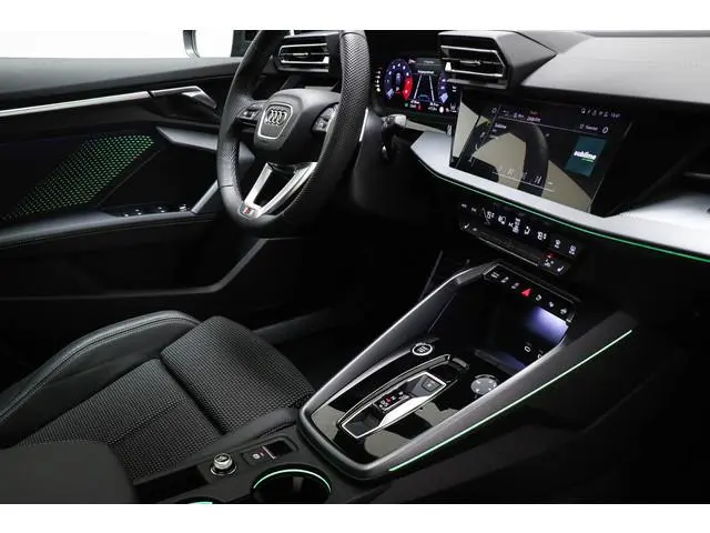 Audi A3 Sportback 35 TFSI S edition | ASSISTENTIE PACK | PANORAMADAK | SFEERVERLICHTING | SONOS DAB...