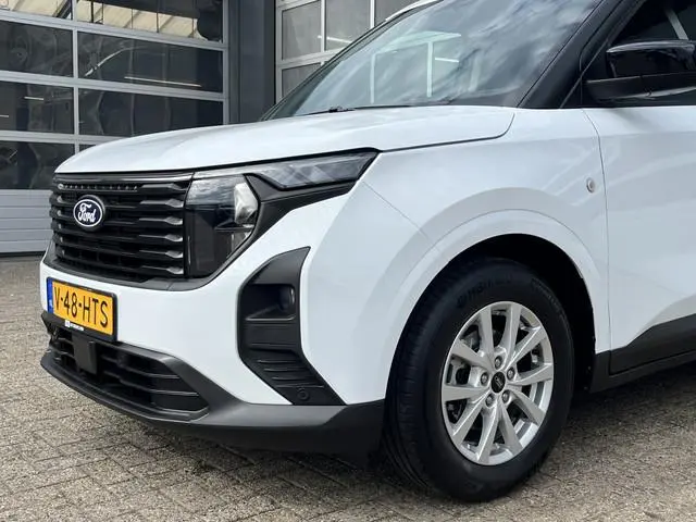 Ford Transit Courier