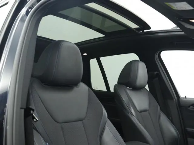 Bmw X3 xDrive30e High Executive | 360 camera | Navigatie | Head up disp
