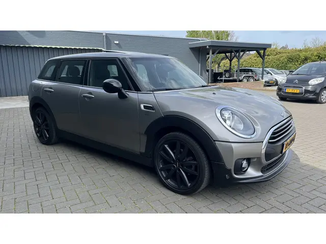 MINI Mini Clubman 1.5 One Business Edition / Airco-ecc / Navigatie / Panorama schuifdak / Leder / Cr...