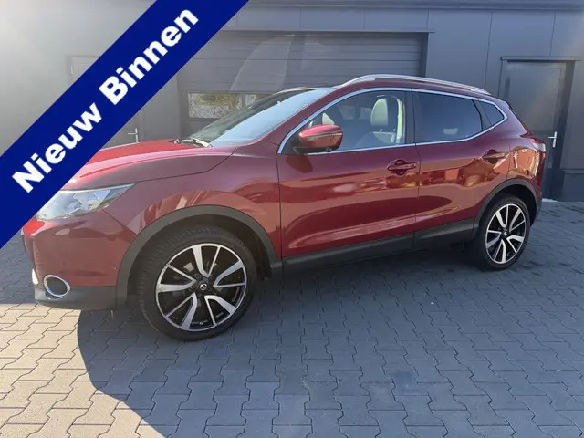 Nissan Qashqai 1.2 Connect Edition Automaat,360 camera,Trekhaak,Panodak,Pdc Hoge Zit Bj 2015 Km 121....
