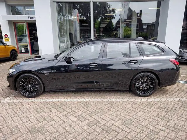 BMW 3-serie Touring 320e PHEV Leder | Park Assist | Carplay/Android