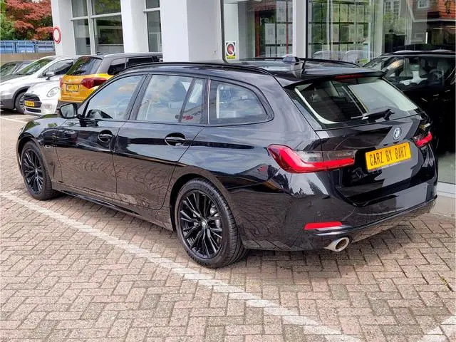BMW 3-serie Touring 320e PHEV Leder | Park Assist | Carplay/Android