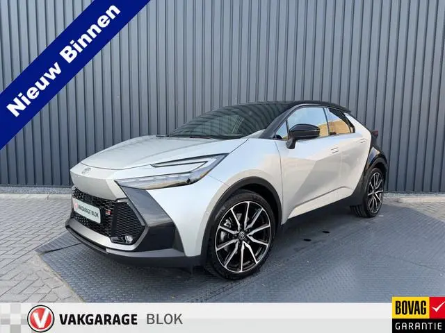 Toyota C-HR 2.0 Plug-in Hybrid 220 GR SPORT Première Edition | Alle opties | 12.000 km | 10 jr GARAN...