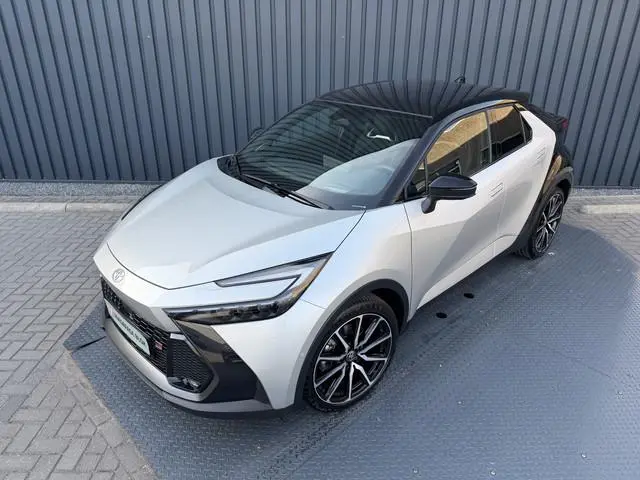 Toyota C-HR 2.0 Plug-in Hybrid 220 GR SPORT Première Edition | Alle opties | 12.000 km | 10 jr GARAN...