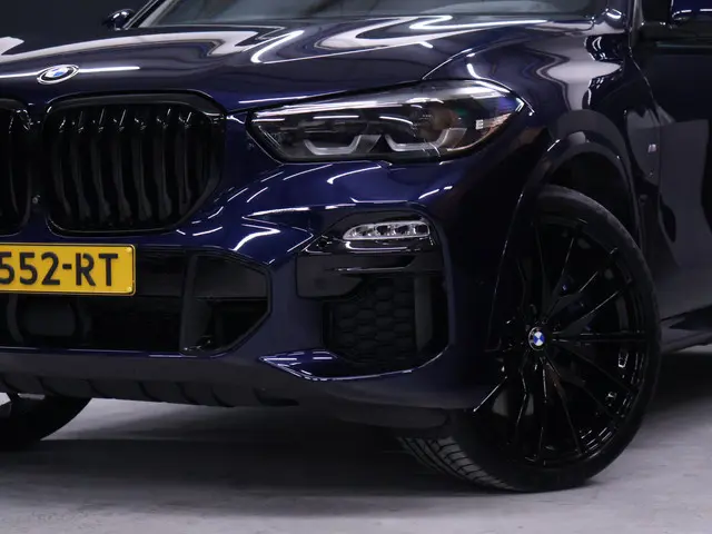 BMW X5 xDrive45e High Executive M Sport [TREKHAAK, LUCHTVERING, SCHUIFKANTELDAK, MEMORY SEATS, ADAPT...