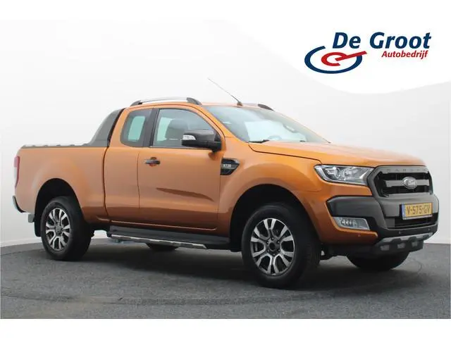 Ford Ranger 3.2 TDCi Wildtrak Supercab 4WD Camera, ACC, Trekhaak, Afsluitbare Rollertop, Side-Steps,...
