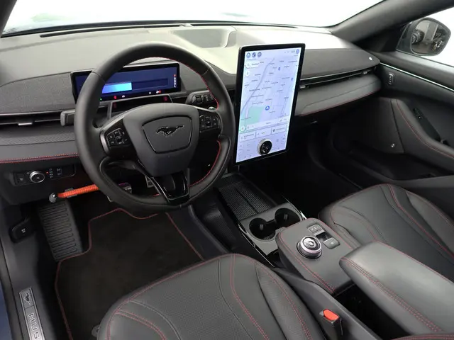 Ford Mustang Mach-E 75kWh AWD GT Sport Aut- Panoramadak, 360 Camera, Carbon, Stuur/Stoelverwarming,...