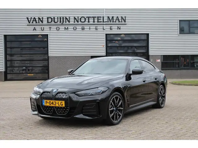 BMW i4 eDrive40 High Executive 84 kWh / Harman Kardon / SOH 94.3% / N.A.P.
