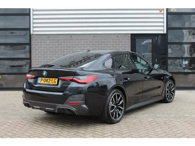 BMW i4 eDrive40 High Executive 84 kWh / Harman Kardon / SOH 94.3% / N.A.P.