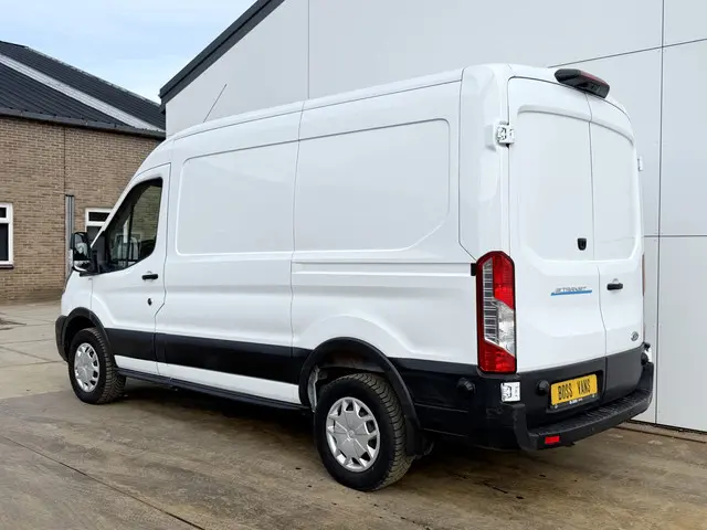 Ford e-Transit 68kWh 184PK L2H2 317km WLTP 95.9% (SOH) BEV Snelladen Tachograaf Climate Control Crui...