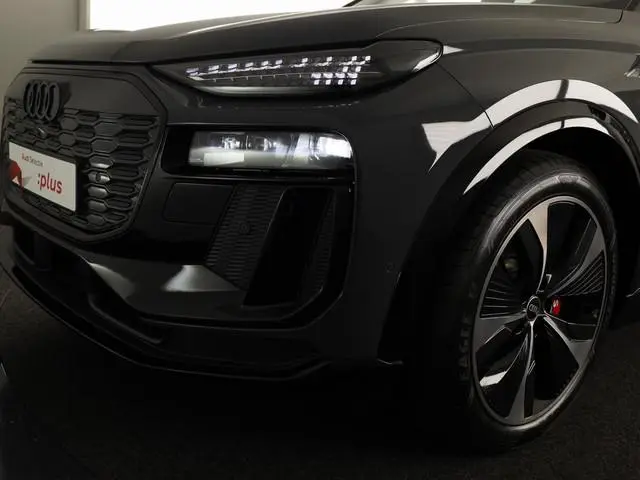 Audi SQ6 e-tron